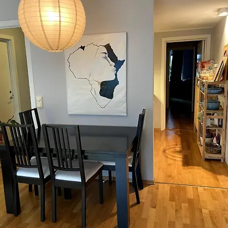 2 - 5 Min To Station Apartment *